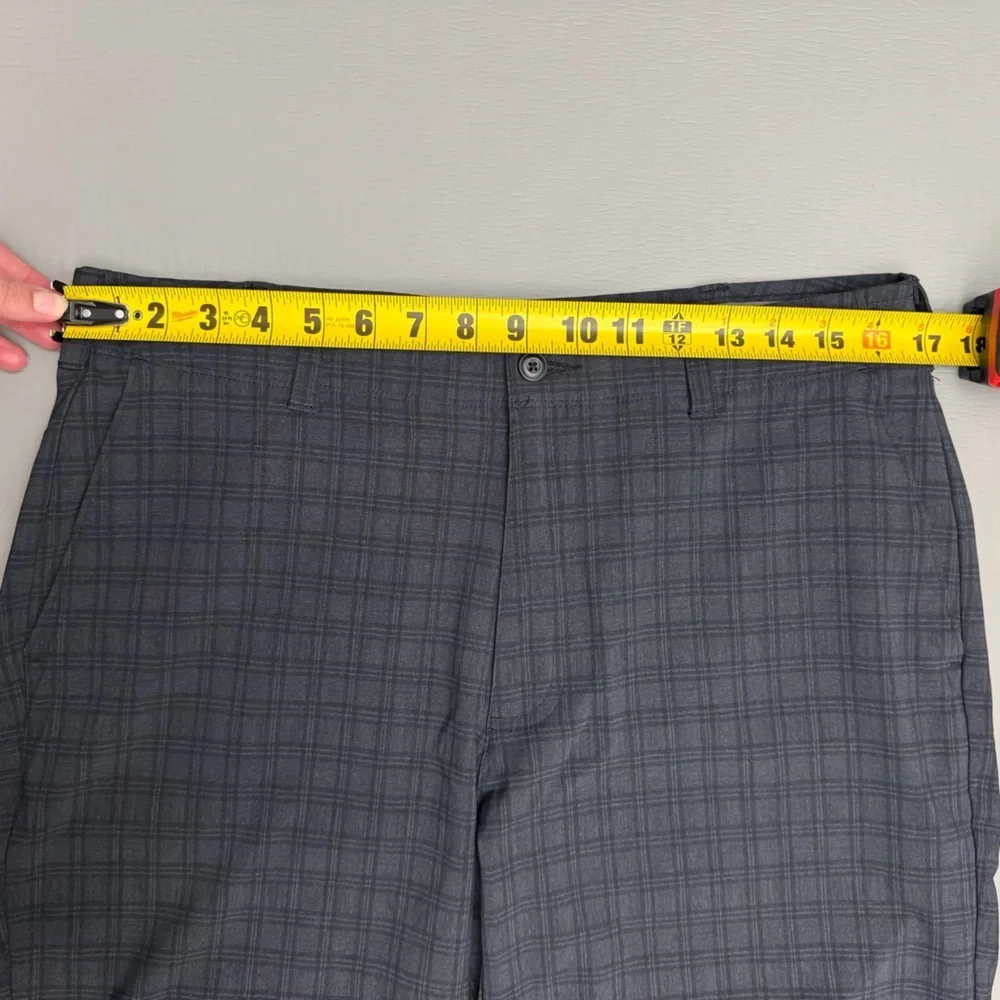 Ben Hogan Golf Shorts Men 34 Gray Plaid Performance Stretch Lightweight